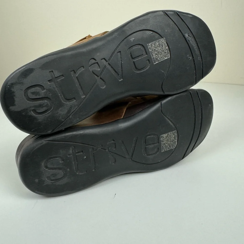 Strive Oregon - Men's Slip-on Sandal With Arch Support‎ Brown - size 9